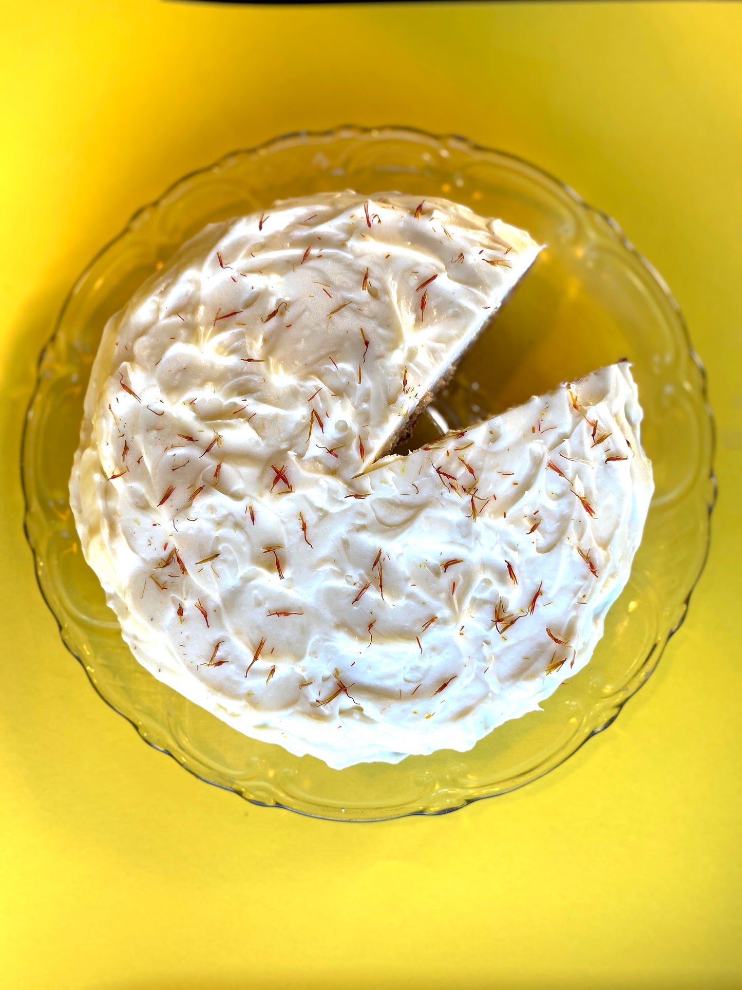 Gulerodskage uden dikkedarer med creme